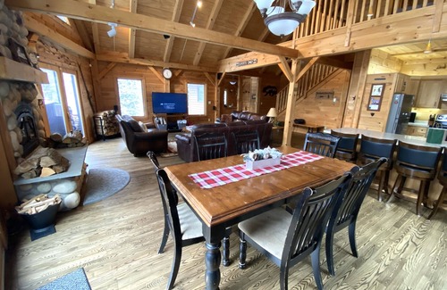Wardsboro Casa | Hermoso poste y viga a casa entre Stratton y Mount Snow