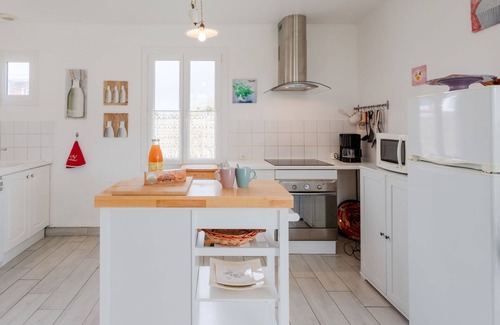 Anneville-sur-Mer Casa | Estupenda casa de vacaciones privada con WIFI, TV, mascotas permitida y aparcamiento