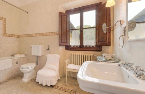 Borgo San Lorenzo Villa | Beautiful private villa for 12 people with private pool, WIFI, TV and parking