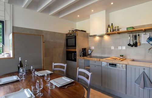 Locquirec Casa | Preciosa casa de vacaciones privada para 3 personas con WIFI, TV, terraza y aparcamiento