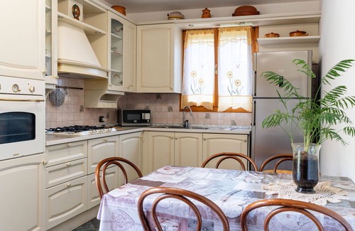 Diano Castello Casa | Maravillosa casa de vacaciones privada para 4 personas con WIFI, TV y terraza
