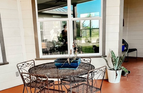 Dale Casa | Beautiful & Private 11 Acre Ranch - Close to BBQ capital Lockhart, Austin