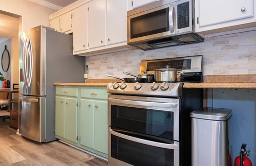 Greensboro Casa | Beautiful private bedroom #1, King-size bed, and AC in charming Greensboro