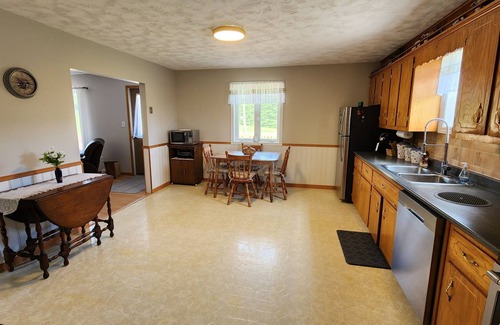 Mayfield Casa | Beautiful Private Country Farm Setting Clean 6 Min 5 Km to Cavendish Area