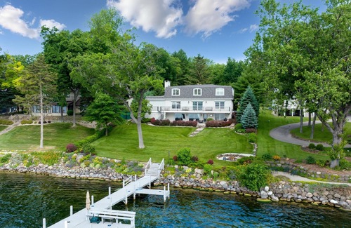 Green Lake Cabaña | Beautiful/Private Carriage House with Lake Access