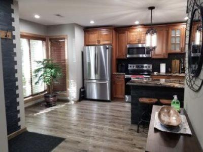Pocono Pines Casa | Beautiful Private Community Lakefront Rustic/ Modern Style Townhouse (Pinecrest)