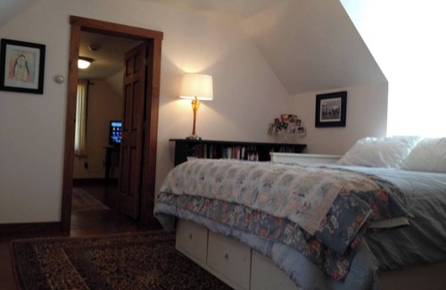 Pine Bush Otro | Beautiful private farmhouse. Close to Minnewaska and Shawangunk Grasslands.
