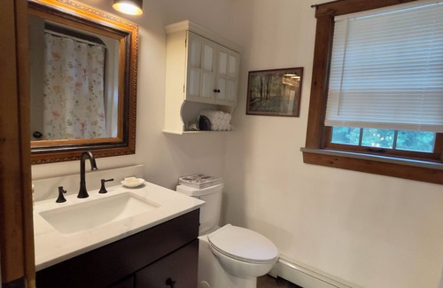 Pine Bush Otro | Beautiful private farmhouse. Close to Minnewaska and Shawangunk Grasslands.