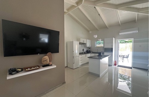 Piscadera Casa | Beautiful private house with pool close to beaches, supermarket and airport