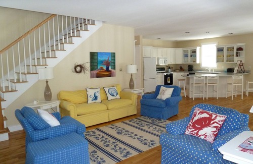 Raymond Casa | Nuevo Campo: Hermosa, casa frente al lago privado en el lago Crescent en Raymond, Maine