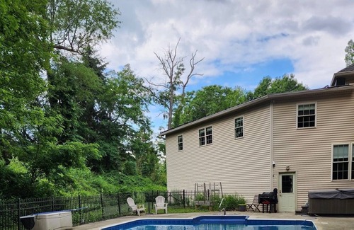 Perinton Casa | Beautiful Private Pittsford Home