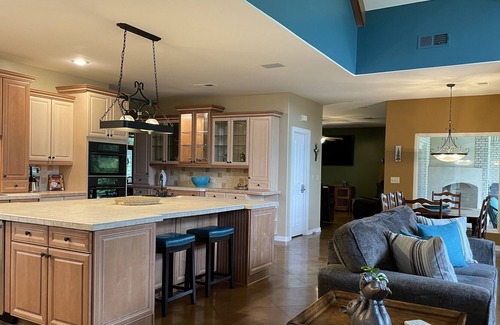 Lakes of Forest Hill Casa | Beautiful Private & Secluded 38 Acre Estate