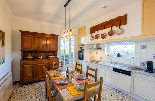 Beziers Casa | Casa de vacaciones privada con piscina privada, A/C, WIFI, TV, patio, vista panorámica