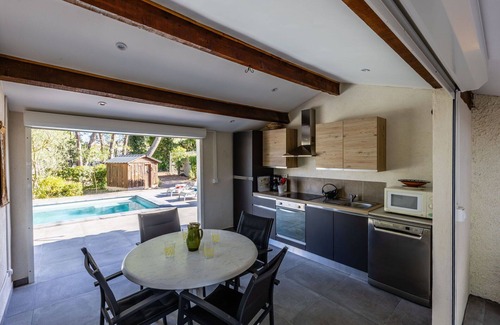 Beziers Casa | Casa de vacaciones privada con piscina privada, A/C, WIFI, TV, patio, vista panorámica
