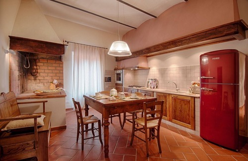 Castelfiorentino Villa | Casa de vacaciones privada con piscina privada, sauna, WIFI, jacuzzi, TV, terraza