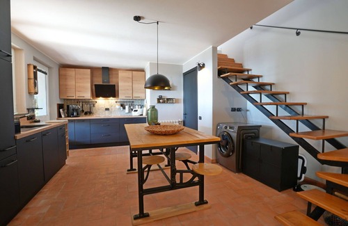 Fosdinovo Villa | Estupenda casa de vacaciones privada con WIFI, piscina privada, TV, patio, cerca de La Spezia