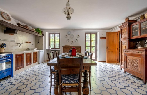 Ferrere Casa | Casa de vacaciones privada con WIFI, piscina privada, TV, terraza, mascotas permitida, aparcamiento