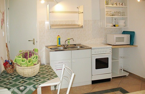 Balatonalmadi Casa | Maravillosa casa de vacaciones privada con WIFI, piscina privada, A/C, TV, terraza, aparcamiento