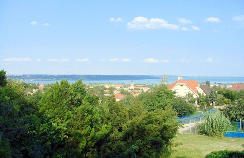 Balatonalmadi Casa | Maravillosa casa de vacaciones privada con WIFI, piscina privada, A/C, TV, terraza, aparcamiento