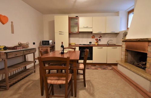 Dubino Casa | Estupenda casa de vacaciones privada para 4 personas con WIFI, TV, balcón y aparcamiento