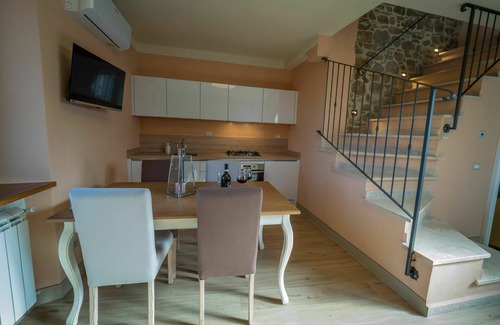 Seggiano Casa | Casa de vacaciones privada con jacuzzi, A/C, WIFI, TV, terraza, vista panorámica