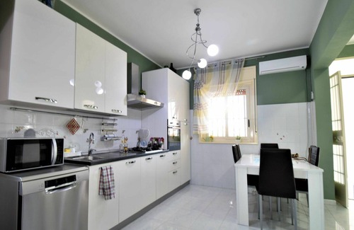 Augusta Casa | Estupenda casa de vacaciones privada con WIFI, A/C, piscina privada, TV, patio, aparcamiento
