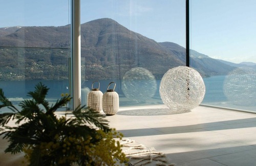Brissago Villa | Beautiful private villa for 4 people with WIFI, TV, patio, pets allowed, panoramic view and park...
