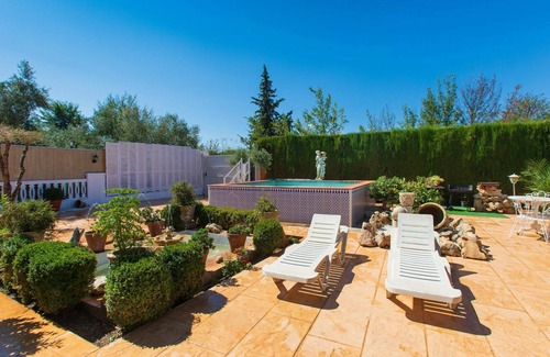 Nigüelas Casa | Estupenda casa de vacaciones privada con WIFI, piscina privada, A/C, TV, patio y aparcamiento