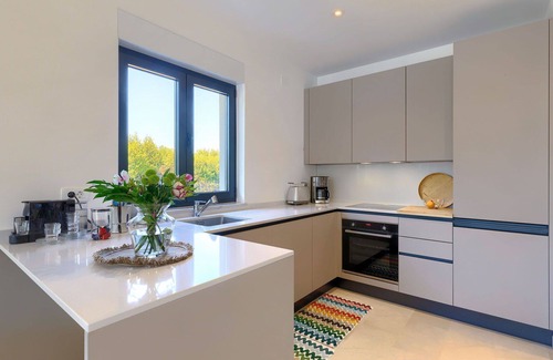 Basanija Casa | Estupenda casa de vacaciones privada con piscina privada, WIFI, A/C, TV, terraza y aparcamiento