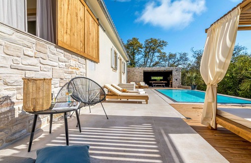 Polje Villa | Maravillosa casa de vacaciones privada con WIFI, A/C, piscina privada, TV, terraza, aparcamiento