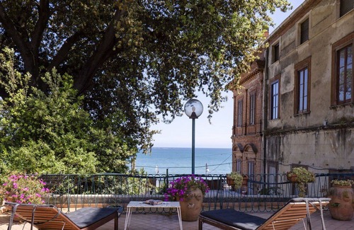 Formia Villa | Estupenda casa de vacaciones privada con WIFI, A/C, TV, terraza, mascotas permitida y aparcamiento