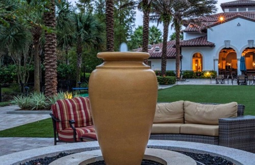 Florida Central Atlantic Coast Complejo | Beautiful property with lazy River. Close to Disney parks. Beautiful grounds