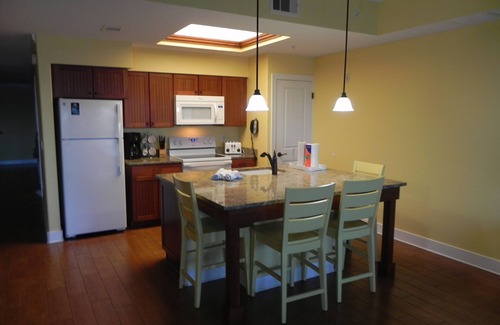 Palmetto Dunes Condominio | Beautiful quiet condo, w/lazy river pool and golfing privileges