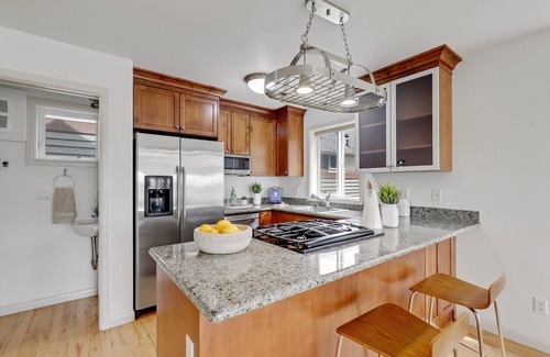 East Queen Anne Casa | Beautiful Queen Anne home with Space Needle views