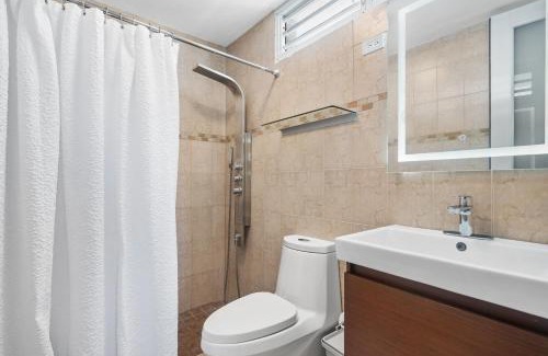 Sagrado Corazon Apartamento | Beautiful Queen Penthouse with Large Terrace