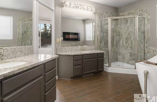 Northwest Reno Casa | Beautiful Quiet Home in Reno 10 min. from Downtown & 1 minute from Peavine Mtn