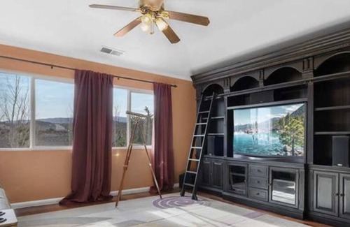 Northwest Reno Casa | Beautiful Quiet Home in Reno 10 min. from Downtown & 1 minute from Peavine Mtn