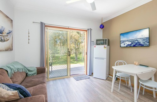 Yamba Apartamento | Beautiful quiet location in YAMBA with water views.