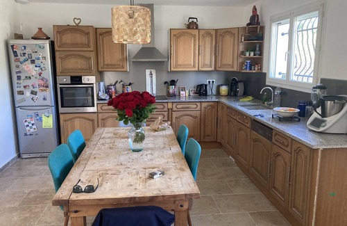 Poulx Villa | Beautiful, quiet villa, not overlooked, 10 minutes from Nîmes!