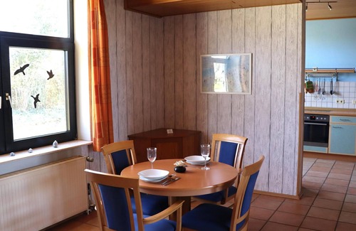 Dunum Apartamento | Beautiful, quietly located vacation apartment in Dunum