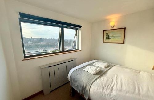 Hanham Apartamento | Beautiful Quirky Apartment with Spectacular views