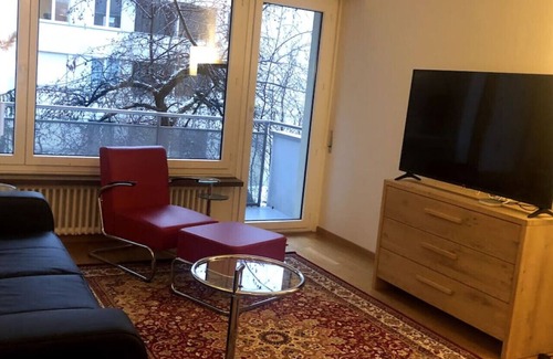 Hirslanden Apartamento | Beautiful, quite and very central 2BR flat (Sky3)