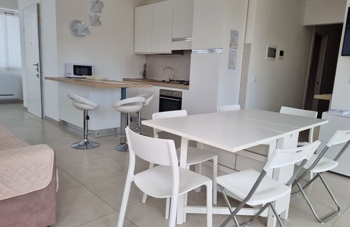Lido delle Nazioni Apartamento | Beautiful renovated apartment with 50m2 terrace