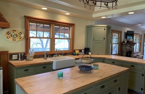 Miramonte Casa | Beautiful ranch cottage close to Kings Canyon and Sequoia National Parks