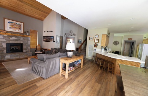 Mammoth Lakes Casa | Great Large Family Luxury Townhome- 4 habitaciones - en Snowcreek 4 - (BTC # 7382)