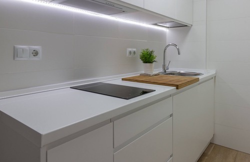Centro histórico de Logroño Apartamento | Beautiful renovated apartment in central Logroño with WIFI