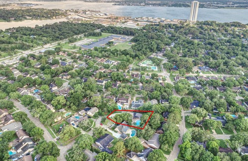 Taylor Lake Village Casa | Beautiful Renovated Claer Lake 5bedroom with pool