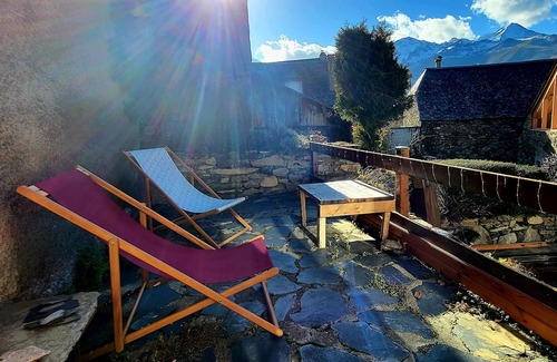 Estarvielle Casa | Beautiful renovated barn for 10 people. Close to ski resorts.