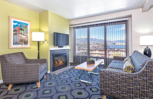 Downtown Reno Complejo | Hermoso complejo en el corazón de todo!