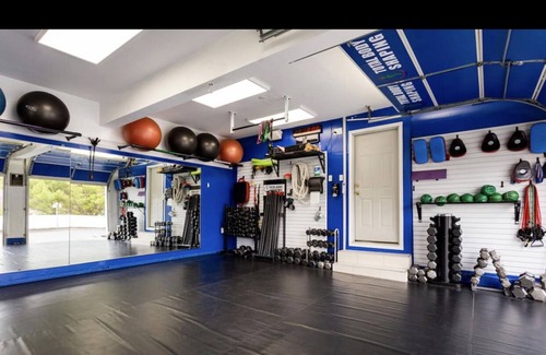 Yaphank Casa | Beautiful Resort Like Home: Game room, Gym & Pool